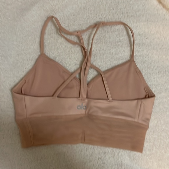 Alo Lavish Bra in Shell Glossy - Picture 4 of 4